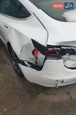 Седан Tesla Model 3 2018 в 