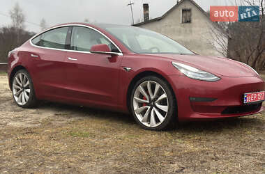 Седан Tesla Model 3 2019 в Радивиліві