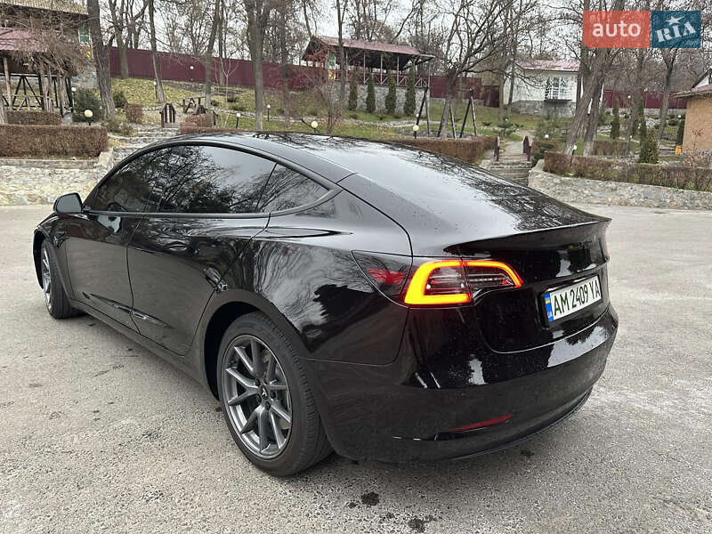 Tesla Model 3 2022