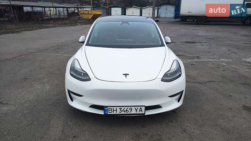 Седан Tesla Model 3 2020 в Одессе