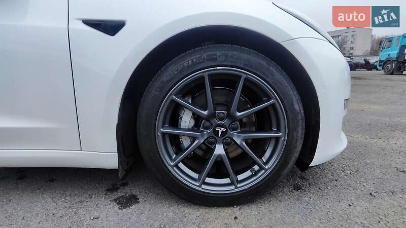 Седан Tesla Model 3 2020 в Одессе
