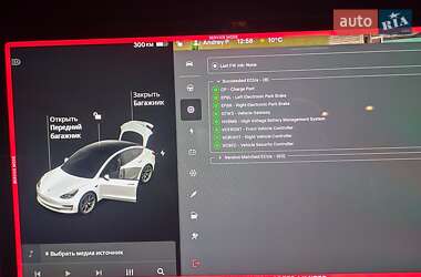 Седан Tesla Model 3 2020 в 