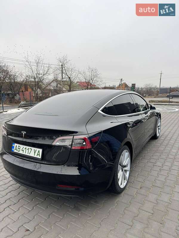 Седан Tesla Model 3 2019 в Виннице