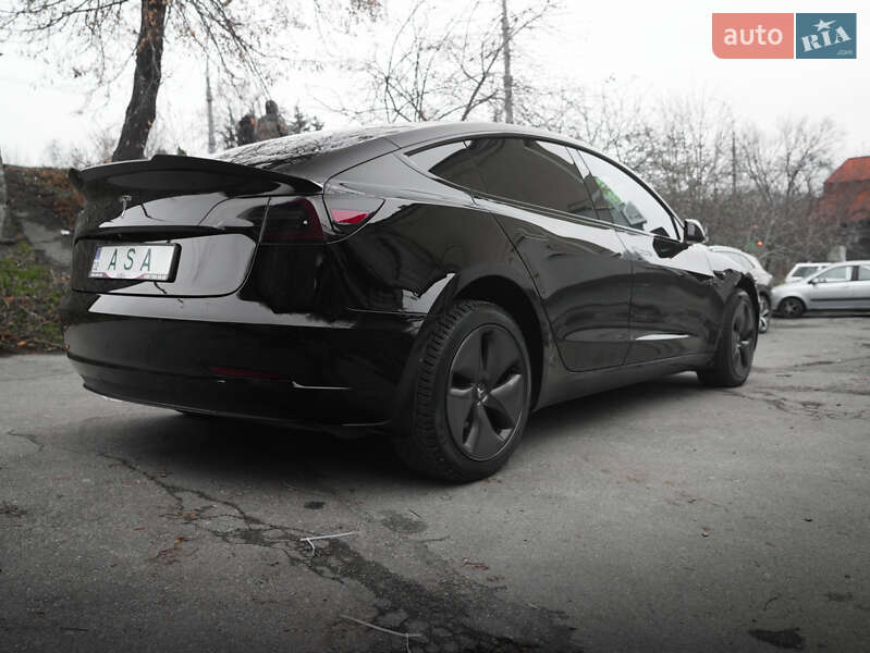 Седан Tesla Model 3 2019 в Вінниці