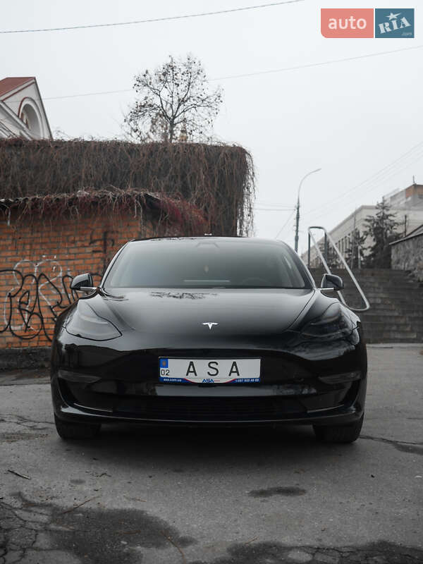 Седан Tesla Model 3 2019 в Вінниці