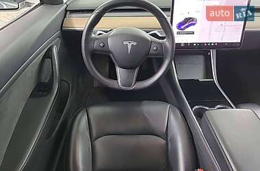 Седан Tesla Model 3 2019 в 