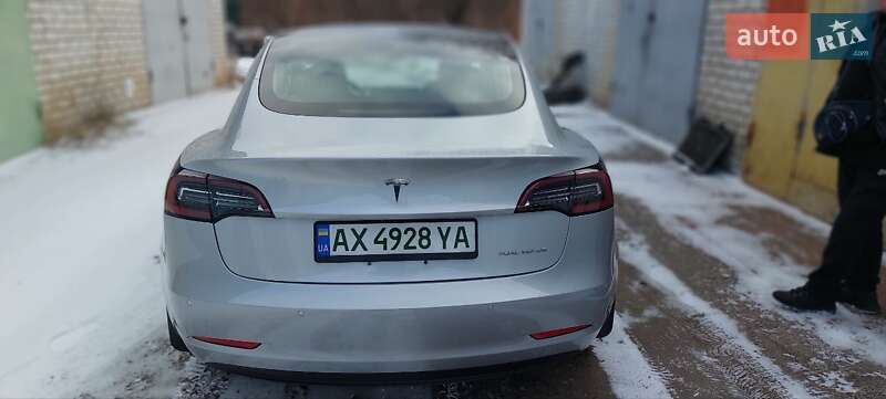 Седан Tesla Model 3 2018 в Харкові
