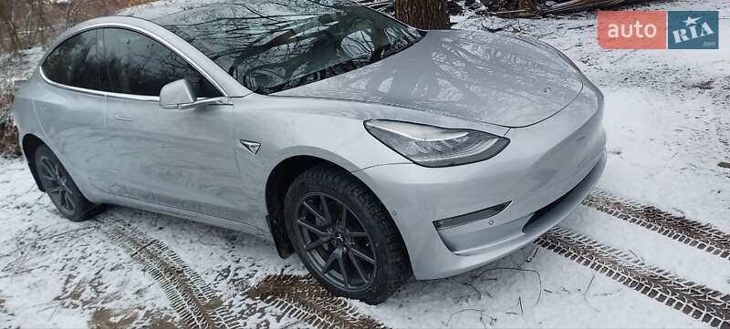 Седан Tesla Model 3 2018 в Харкові