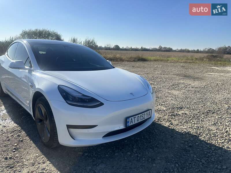 Седан Tesla Model 3 2019 в Коломые