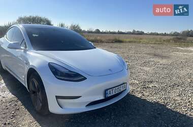 Седан Tesla Model 3 2019 в 