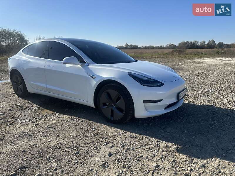 Седан Tesla Model 3 2019 в Коломые