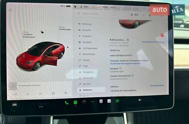 Седан Tesla Model 3 2020 в 