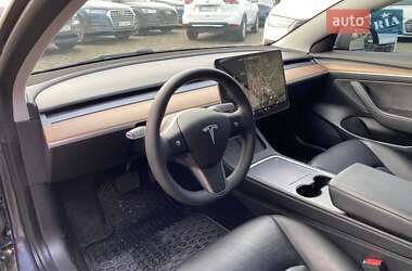 Седан Tesla Model 3 2021 в Львові