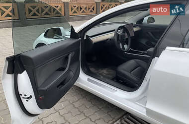 Седан Tesla Model 3 2019 в Одесі