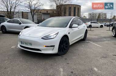 Седан Tesla Model 3 2022 в Києві