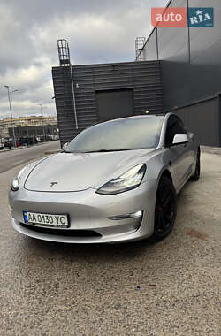 Седан Tesla Model 3 2018 в Киеве