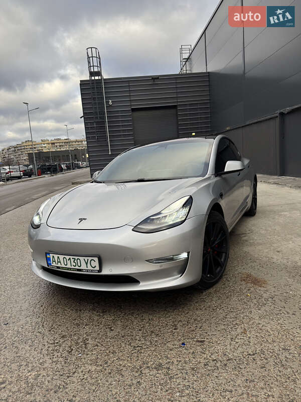 Седан Tesla Model 3 2018 в Киеве фото 5 Седан Tesla Model 3 2018 в Киеве