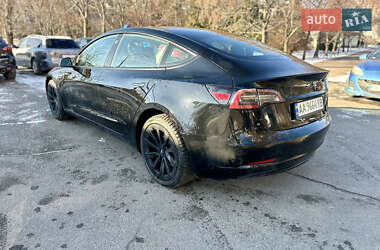 Седан Tesla Model 3 2023 в Києві