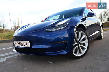 Седан Tesla Model 3 2019 в Трускавці