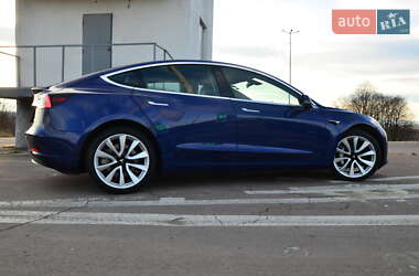 Седан Tesla Model 3 2019 в Трускавці