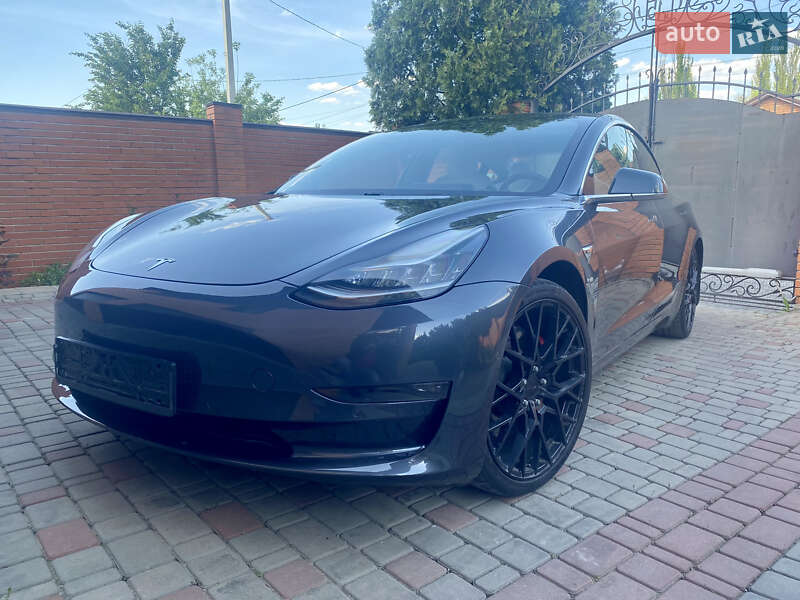 Tesla Model 3 2018