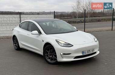 Седан Tesla Model 3 2020 в Ірпені