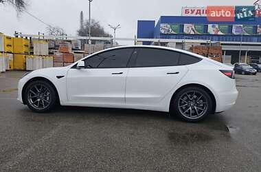 Седан Tesla Model 3 2021 в Дніпрі