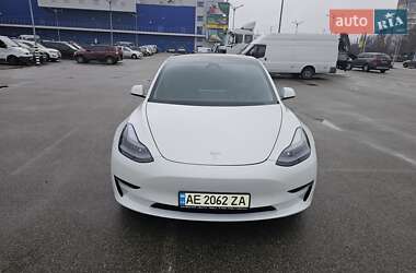 Седан Tesla Model 3 2021 в Дніпрі