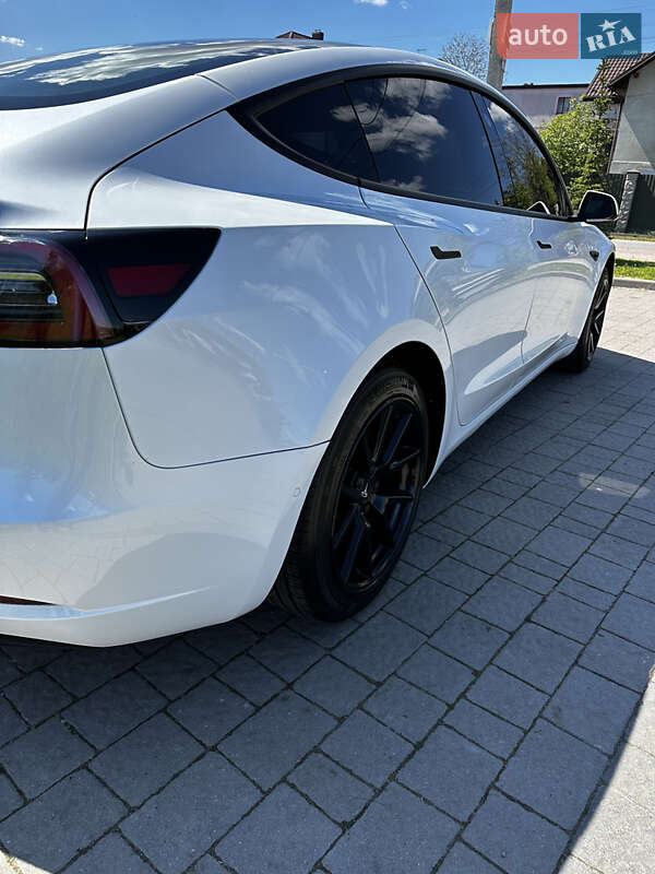 Седан Tesla Model 3 2021 в Львове фото 17 Седан Tesla Model 3 2021 в Львове