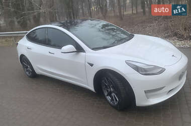 Седан Tesla Model 3 2021 в Львові