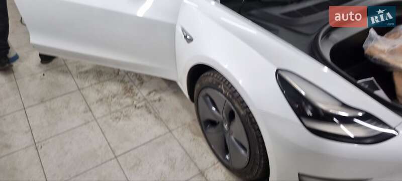 Седан Tesla Model 3 2019 в Хмельницком фото 15 Седан Tesla Model 3 2019 в Хмельницком
