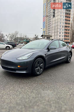 Седан Tesla Model 3 2023 в Києві