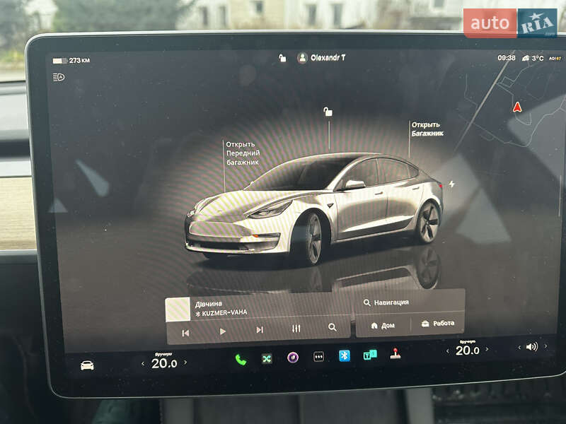 Седан Tesla Model 3 2023 в Рівному
