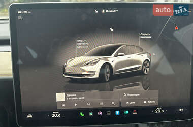 Седан Tesla Model 3 2023 в 