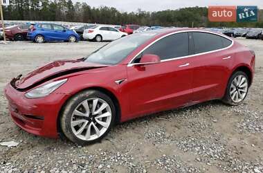 Седан Tesla Model 3 2019 в Львове