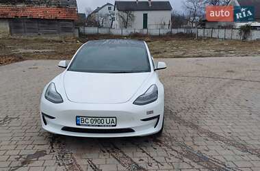 Седан Tesla Model 3 2023 в 