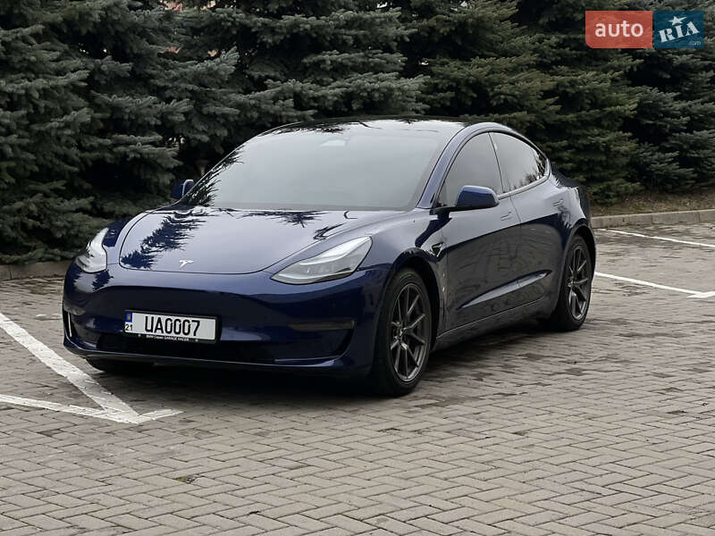 Седан Tesla Model 3 2021 в Харкові