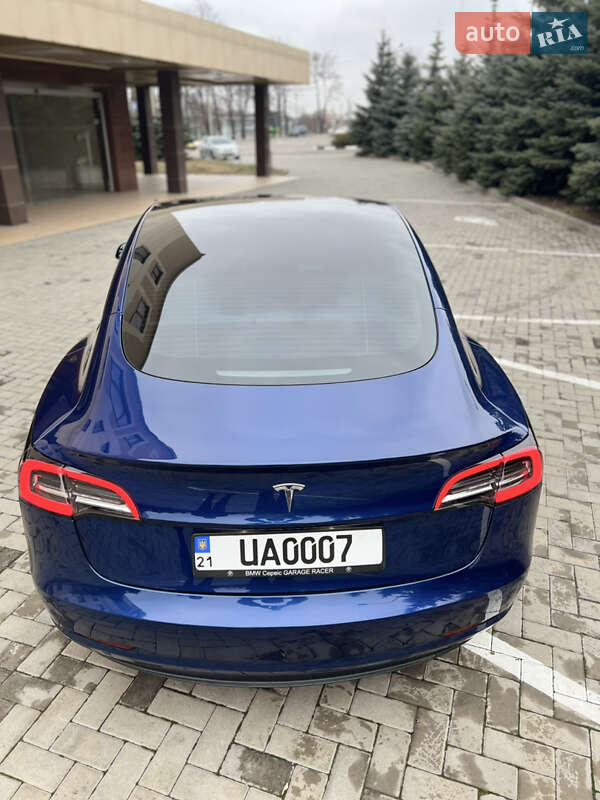 Седан Tesla Model 3 2021 в Харкові