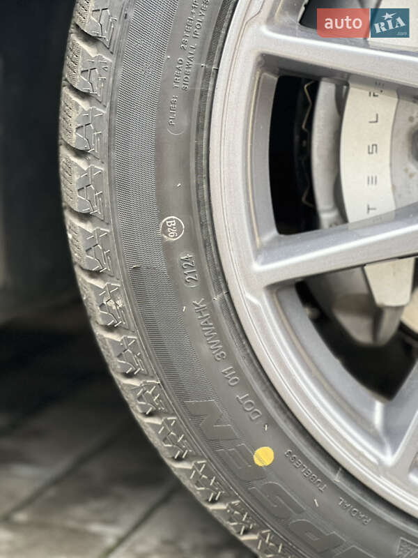 Седан Tesla Model 3 2021 в Харкові