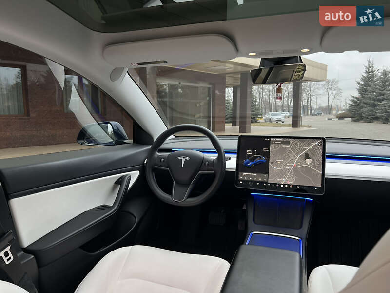 Седан Tesla Model 3 2021 в Харкові