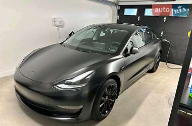 Tesla Model 3 2020