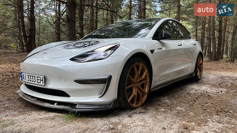 Седан Tesla Model 3 2019 в Ирпене