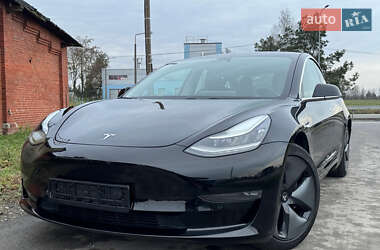 Седан Tesla Model 3 2019 в Тернополі