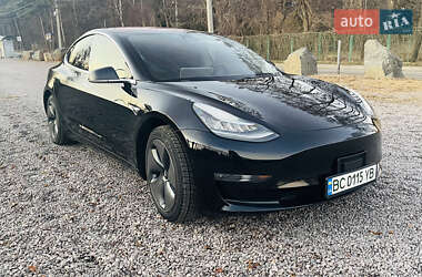 Седан Tesla Model 3 2018 в Львові