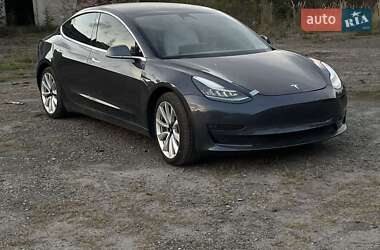 Седан Tesla Model 3 2019 в Львові