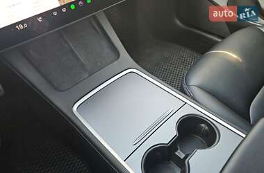 Седан Tesla Model 3 2018 в Днепре