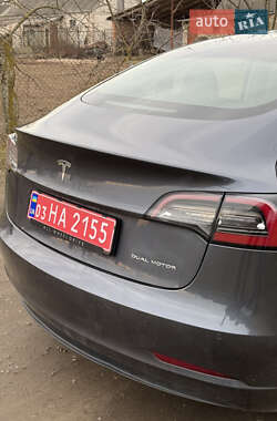 Седан Tesla Model 3 2019 в Луцке