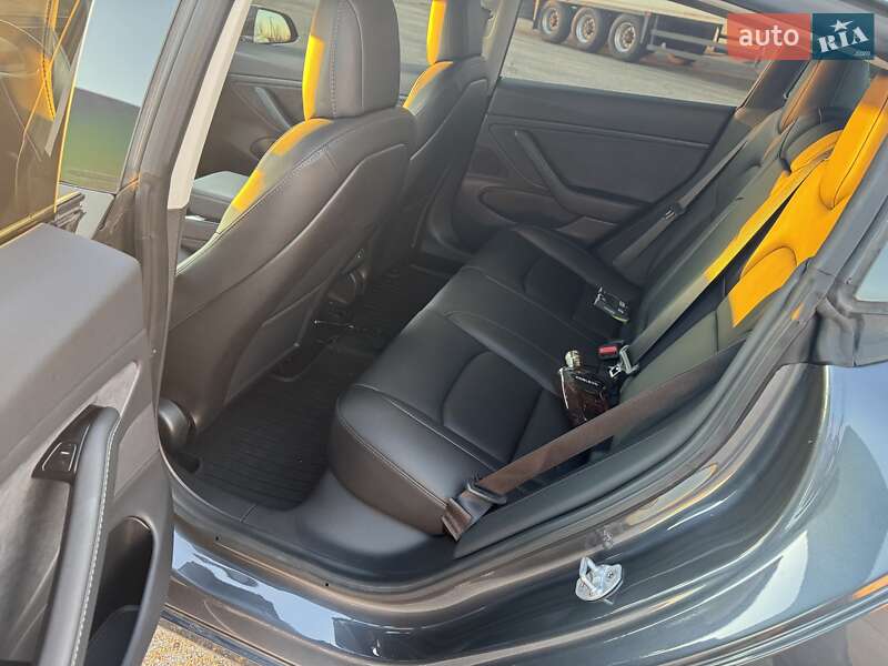 Седан Tesla Model 3 2019 в Мироновке