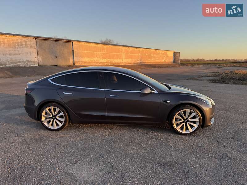 Седан Tesla Model 3 2019 в Мироновке