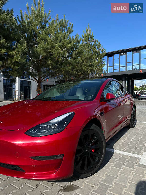 Tesla Model 3 2022
